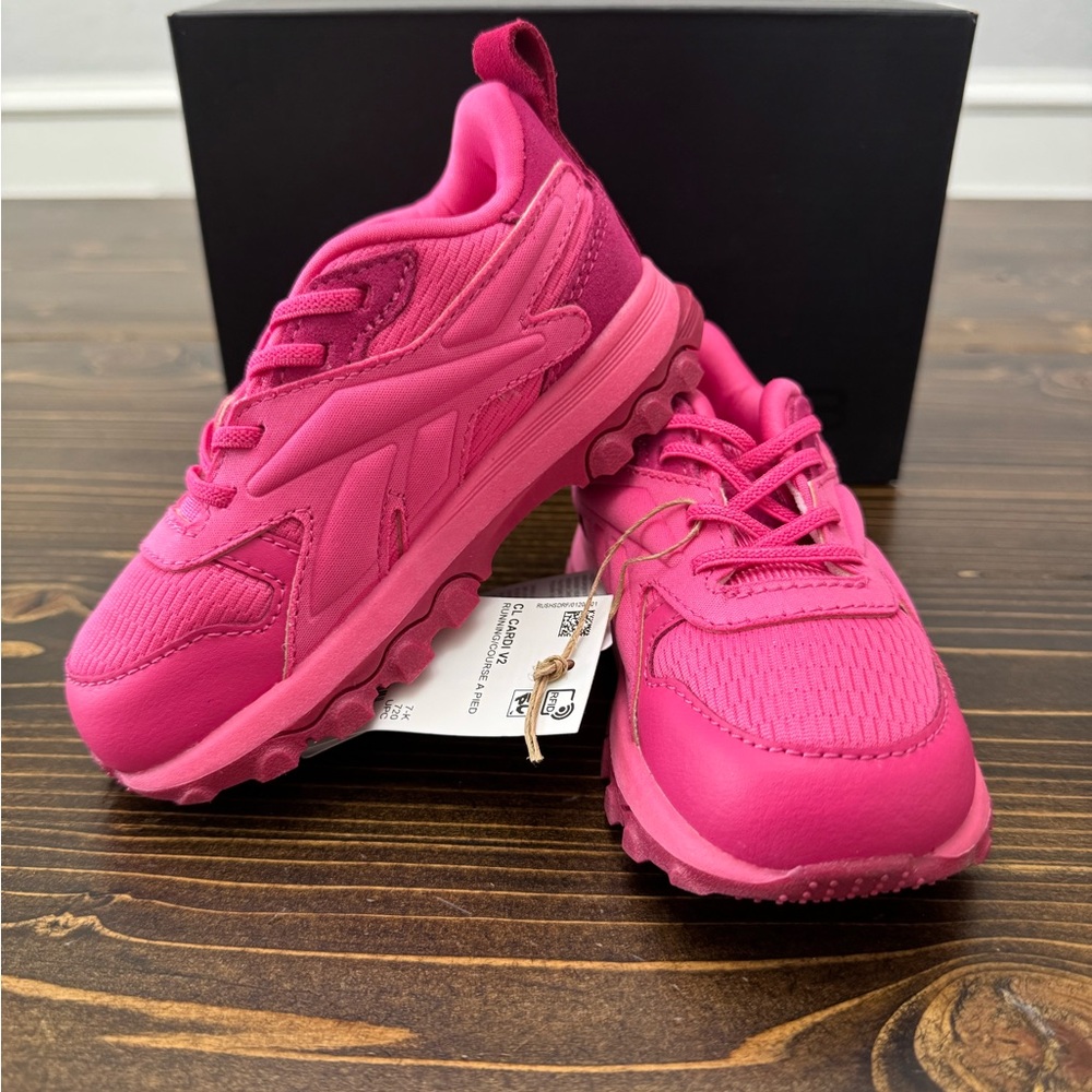 Reebok x Cardi B Womens Classic Leather v2 (GZ4271)
